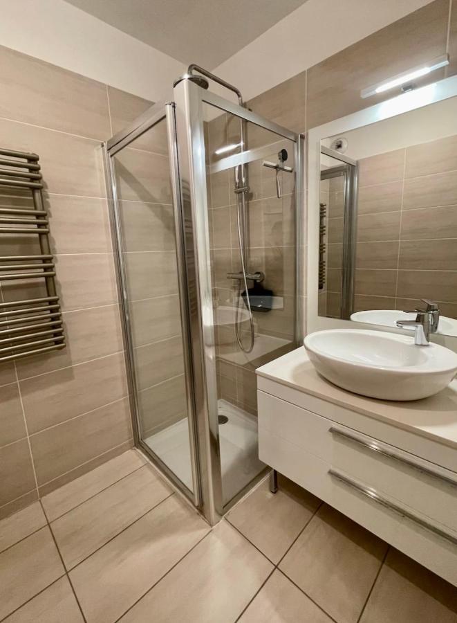 Oxford 1 Bedroom Apartment In A Brand New Building With A Pool Кан Екстериор снимка